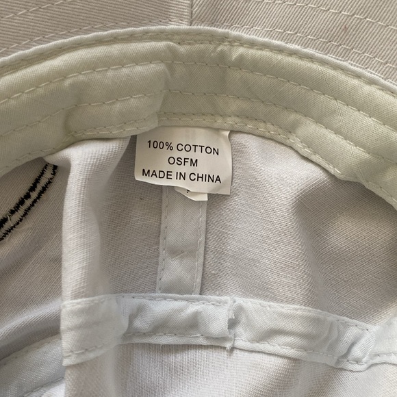 Hello Kitty bucket hat - Picture 4 of 4